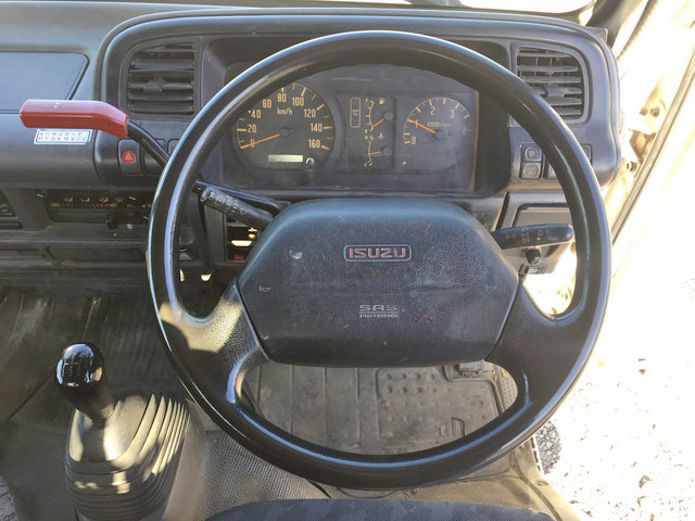 いすゞエルフユニック3段小型（2t・3t）[写真34]