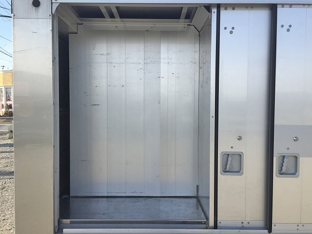 マツダタイタンボトルバン小型（2t・3t）[写真10]