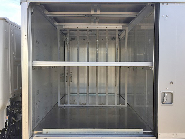 マツダタイタンボトルバン小型（2t・3t）[写真11]