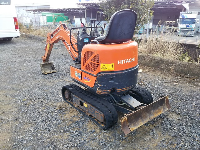 中古ミニユンボ（ミニバックホー） 日立 三重・静岡・岐阜 （ZX8U-2