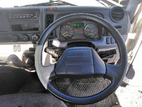 三菱ふそうキャンター平ボディ小型（2t・3t）[写真13]