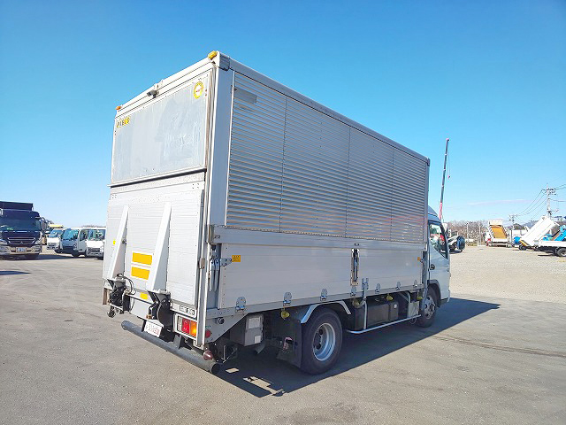 三菱ふそうキャンターアルミウイング小型（2t・3t）[写真02]