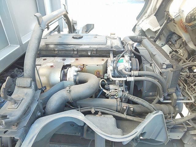 三菱ふそうキャンターアルミウイング小型（2t・3t）[写真27]