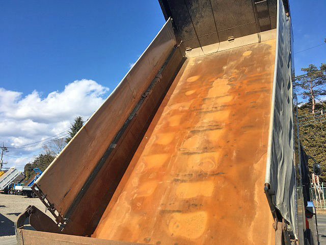 三菱ふそうスーパーグレートダンプ大型（10t）[写真12]