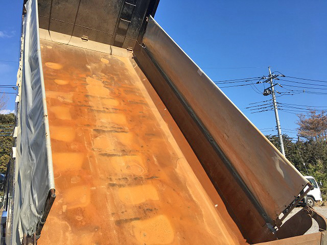 三菱ふそうスーパーグレートダンプ大型（10t）[写真13]