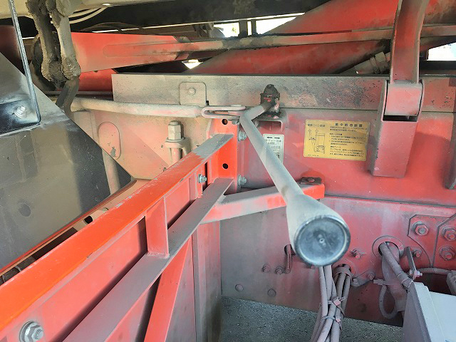 三菱ふそうスーパーグレートダンプ大型（10t）[写真24]