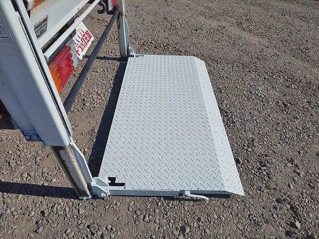 マツダタイタン平ボディ小型（2t・3t）[写真11]