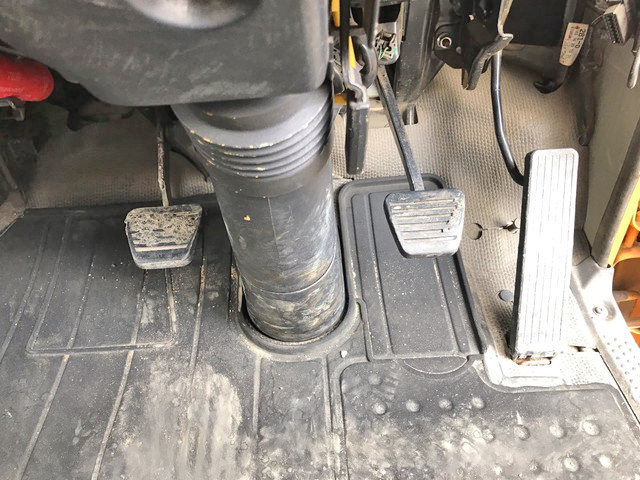 いすゞエルフ高所作業車小型（2t・3t）[写真27]