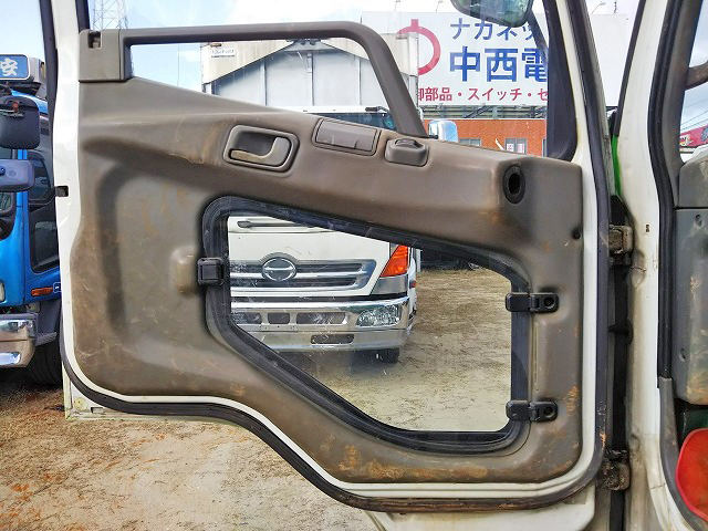 三菱ふそうファイタークレーン5段中型（4t）[写真27]