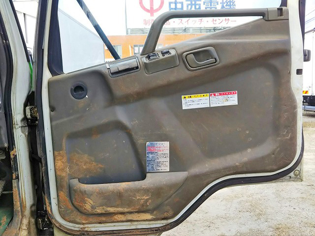 三菱ふそうファイタークレーン5段中型（4t）[写真28]