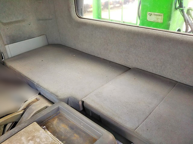 三菱ふそうファイタークレーン5段中型（4t）[写真34]