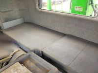 三菱ふそうファイタークレーン5段中型（4t）[写真34]