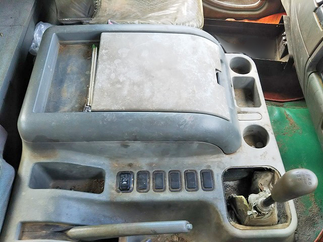 三菱ふそうファイタークレーン5段中型（4t）[写真35]