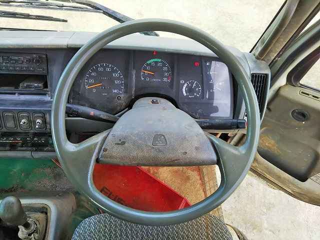 三菱ふそうファイタークレーン5段中型（4t）[写真36]