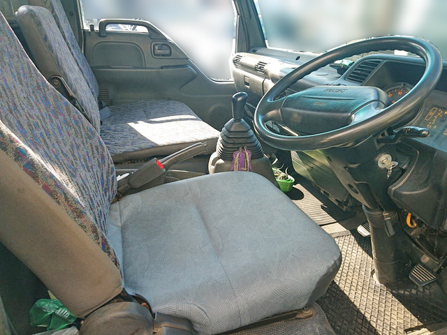 いすゞエルフユニック6段小型（2t・3t）[写真27]