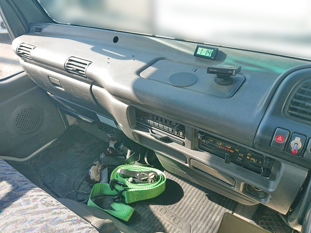 いすゞエルフユニック6段小型（2t・3t）[写真28]