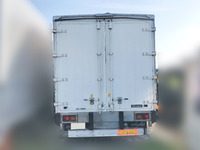 いすゞフォワードアルミウイング中型（4t）[写真05]