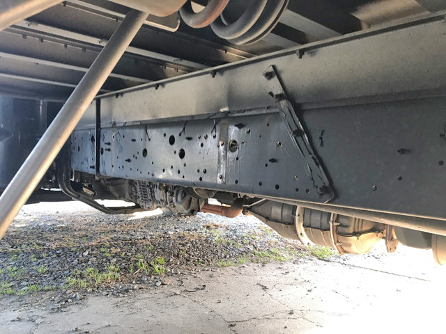 いすゞフォワードアルミウイング中型（4t）[写真09]