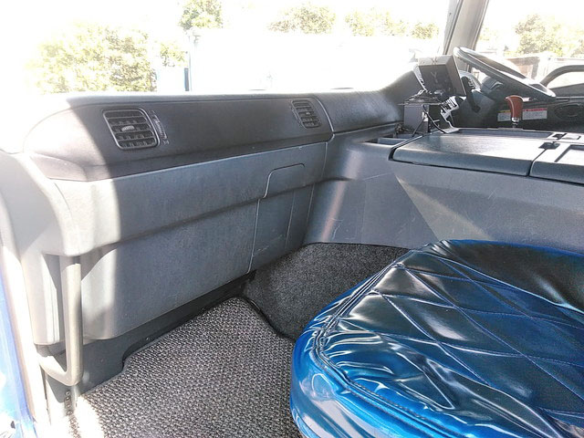 三菱ふそうスーパーグレートセルフクレーン3段大型（10t）[写真34]