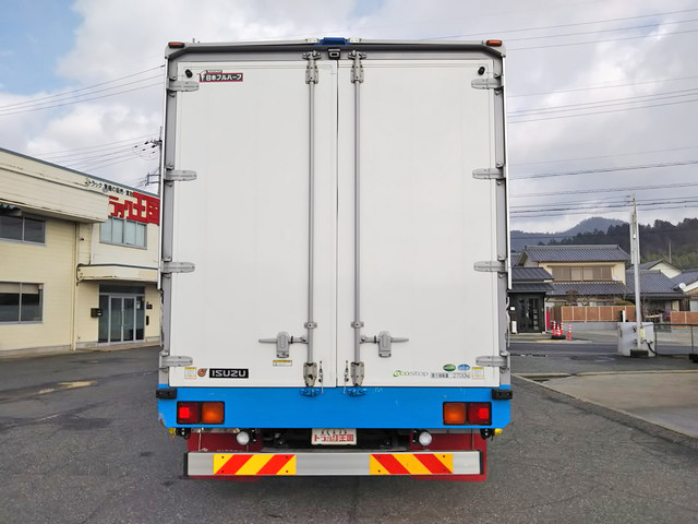 いすゞフォワードアルミウイング中型（4t）[写真11]