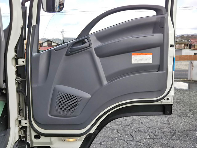 いすゞフォワードアルミウイング中型（4t）[写真27]