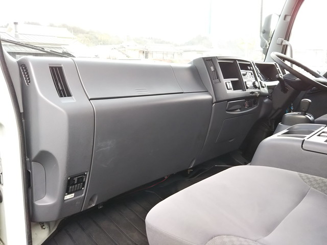 いすゞフォワードアルミウイング中型（4t）[写真31]