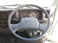 いすゞフォワードアルミウイング中型（4t）[写真33]