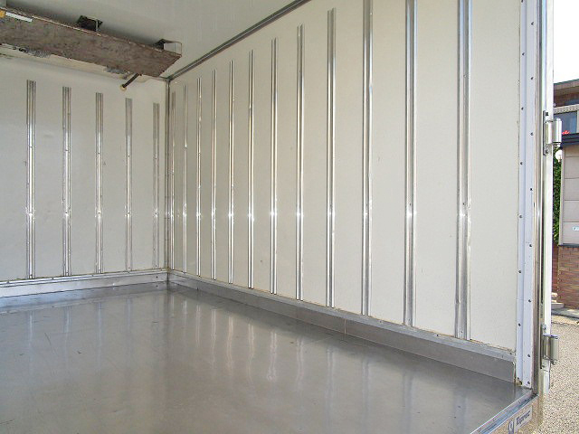 三菱ふそうキャンター冷凍車（冷蔵車）小型（2t・3t）[写真11]