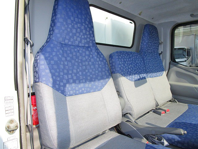 三菱ふそうキャンター冷凍車（冷蔵車）小型（2t・3t）[写真31]