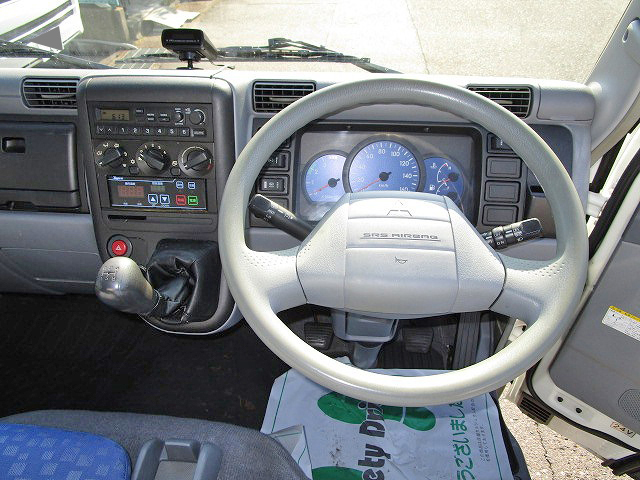 三菱ふそうキャンター冷凍車（冷蔵車）小型（2t・3t）[写真32]