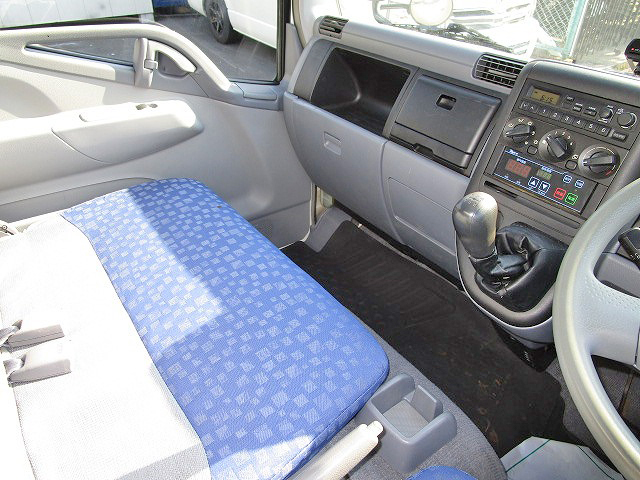 三菱ふそうキャンター冷凍車（冷蔵車）小型（2t・3t）[写真35]