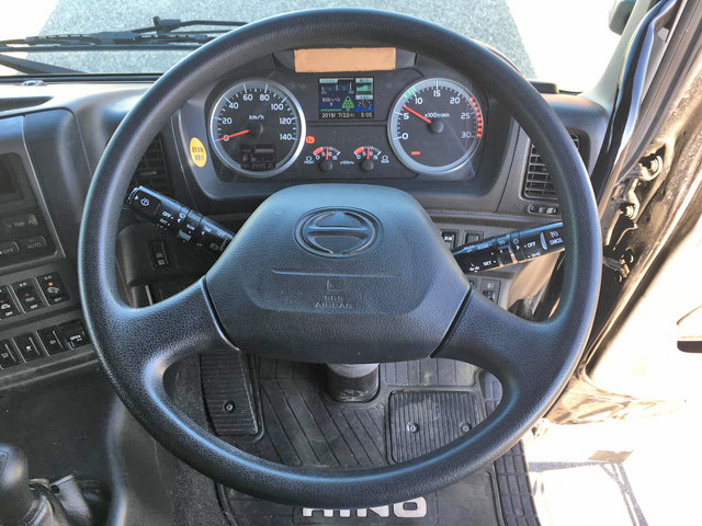 日野プロフィアアルミウイング大型（10t）[写真31]