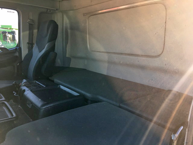 日野プロフィアアルミウイング大型（10t）[写真37]