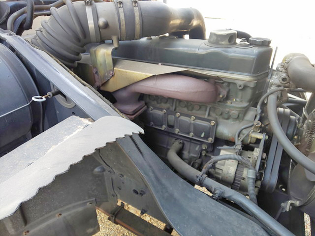 三菱ふそうファイター幌ウイング中型（4t）[写真18]