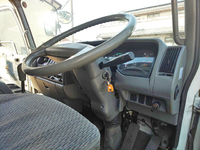 三菱ふそうファイター幌ウイング中型（4t）[写真20]