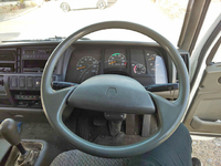 三菱ふそうファイター幌ウイング中型（4t）[写真25]