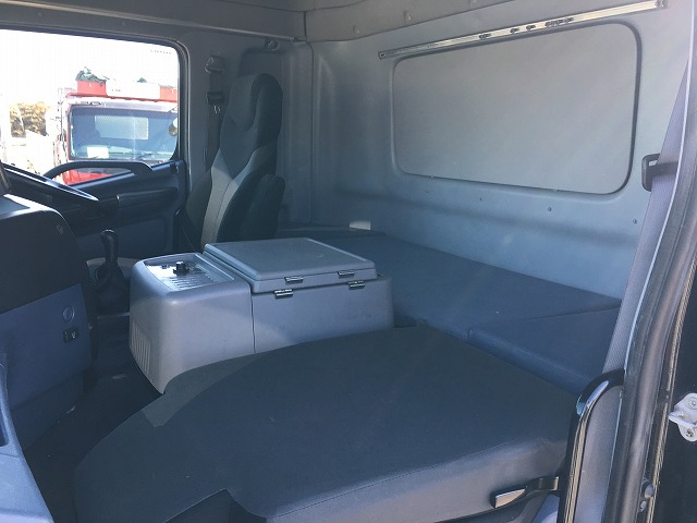 日野プロフィアアルミウイング大型（10t）[写真28]