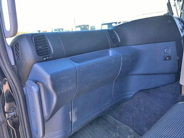 日野プロフィアアルミウイング大型（10t）[写真31]