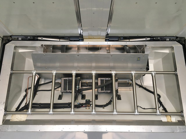 日野プロフィア冷蔵冷凍ウイング大型（10t）[写真12]