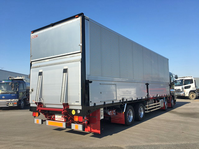 日野プロフィア冷蔵冷凍ウイング大型（10t）[写真02]