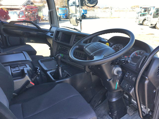 日野プロフィア冷蔵冷凍ウイング大型（10t）[写真28]