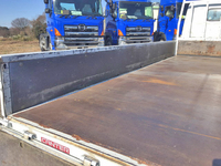 三菱ふそうキャンター平ボディ小型（2t・3t）[写真11]