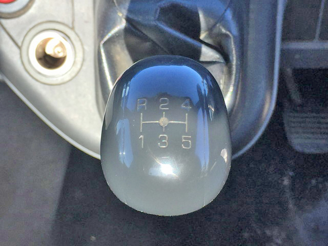 三菱ふそうキャンター平ボディ小型（2t・3t）[写真35]