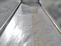 いすゞフォワード平ボディ中型（4t）[写真10]