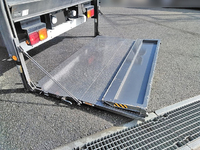 いすゞフォワード平ボディ中型（4t）[写真11]