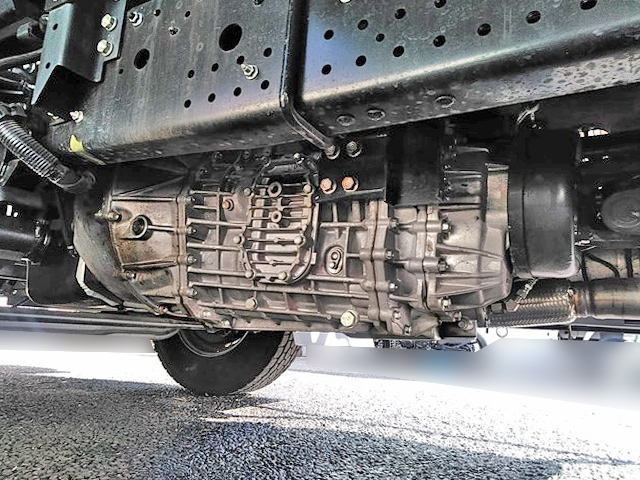 いすゞフォワード平ボディ中型（4t）[写真17]