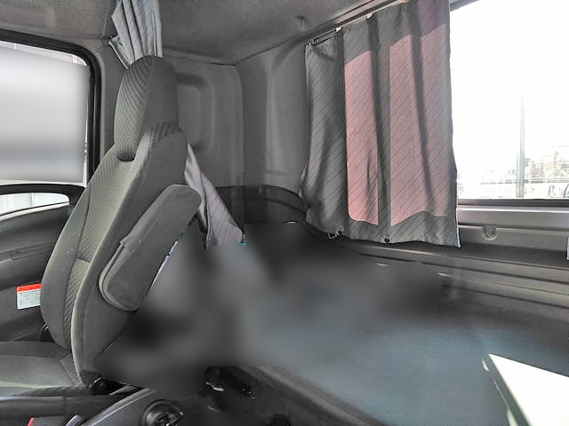 いすゞフォワード平ボディ中型（4t）[写真22]