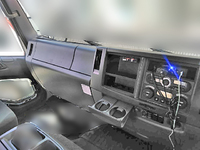 いすゞフォワード平ボディ中型（4t）[写真23]