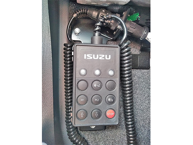 いすゞフォワード平ボディ中型（4t）[写真26]