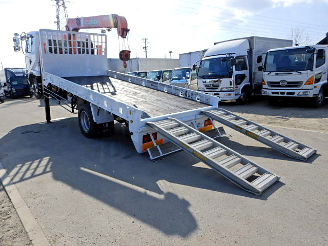 UDトラックスコンドルセルフクレーン4段増トン（6t・8t）[写真11]